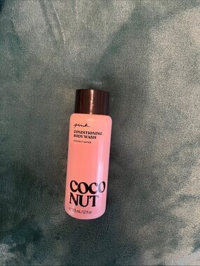 PINK Coconut Conditioning Body Wash